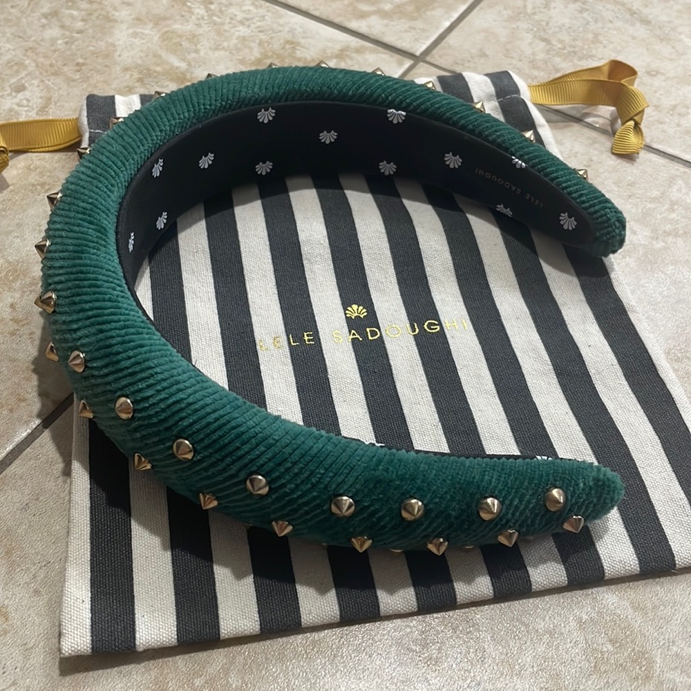 Lele Sadoughi Emerald green studded headband.
